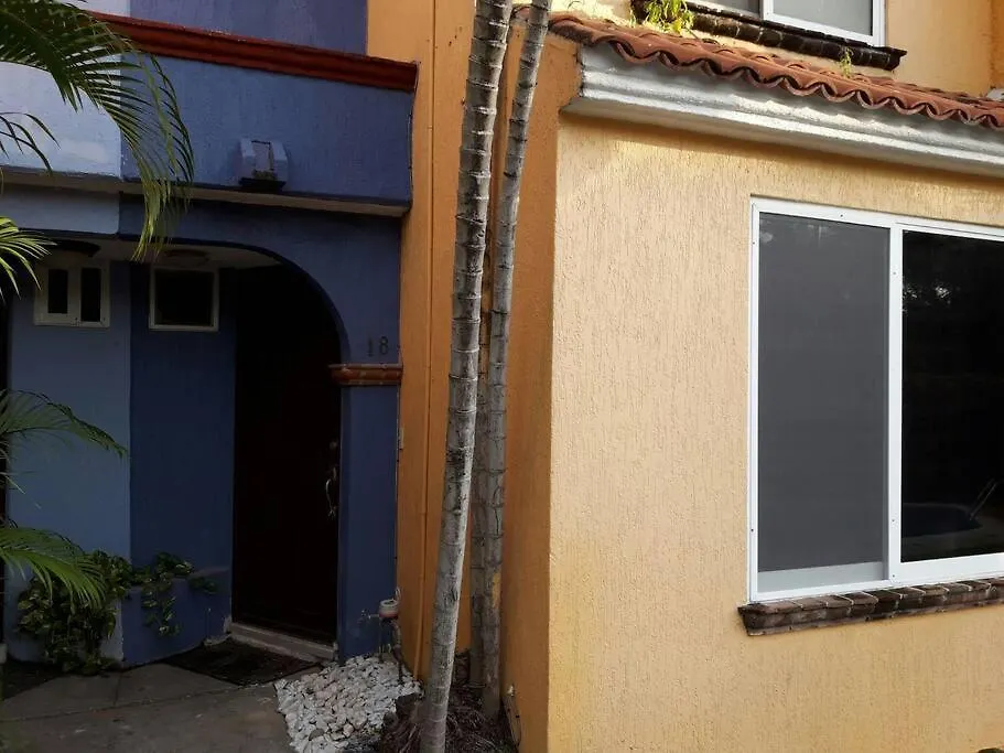 Cozy Townhouse In Great Location Apartment Cancun