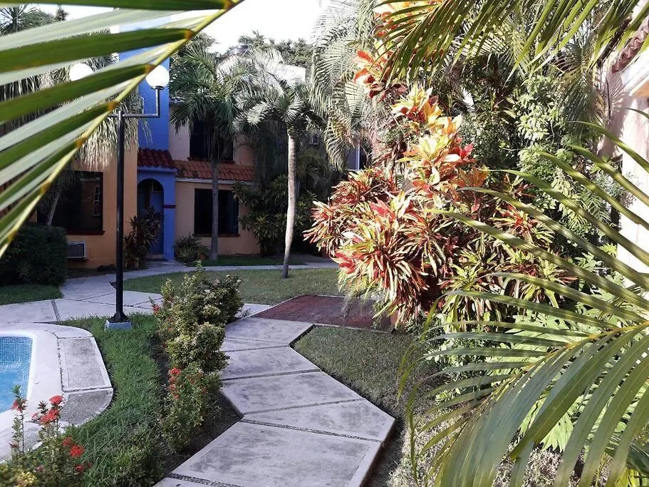 Cozy Townhouse In Great Location Apartment Cancun Mexico
